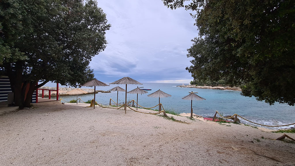 Plaža Zlatne stjene