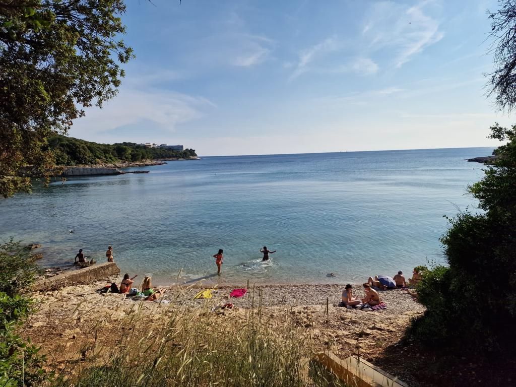 Zlatne stjene (Goldene Felsen Strand)